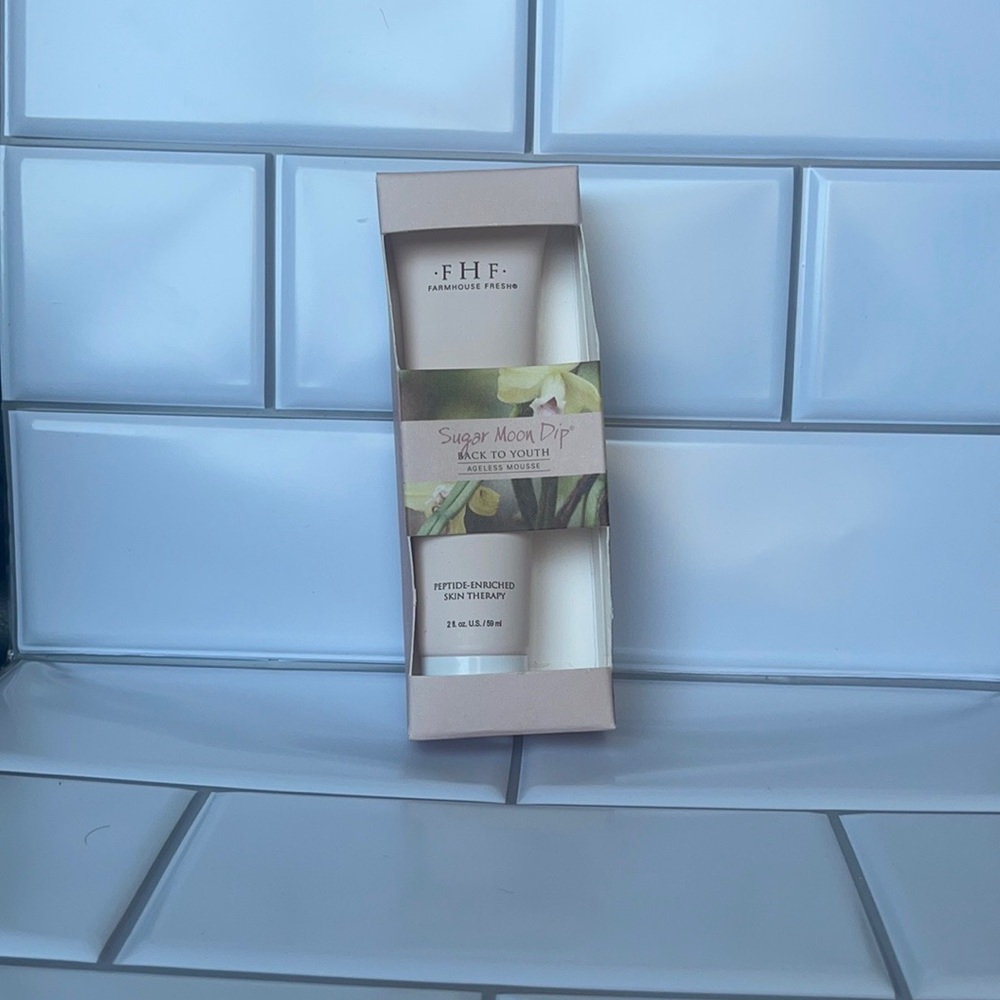 Farmhouse Fresh Sugar Moon Dip Back To Youth Ageless Mousse 2 FL.OZ. | 59mL